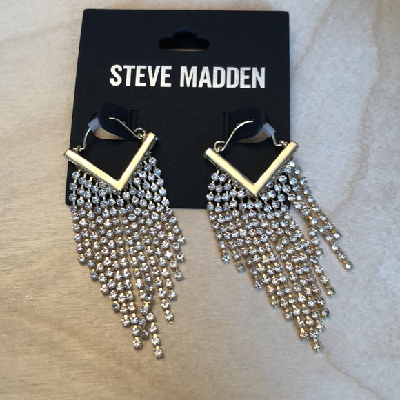 Steve Madden Gold Tone V Drop Earrings With Crystal Fringe Accents NWT - Picture 3 of 10